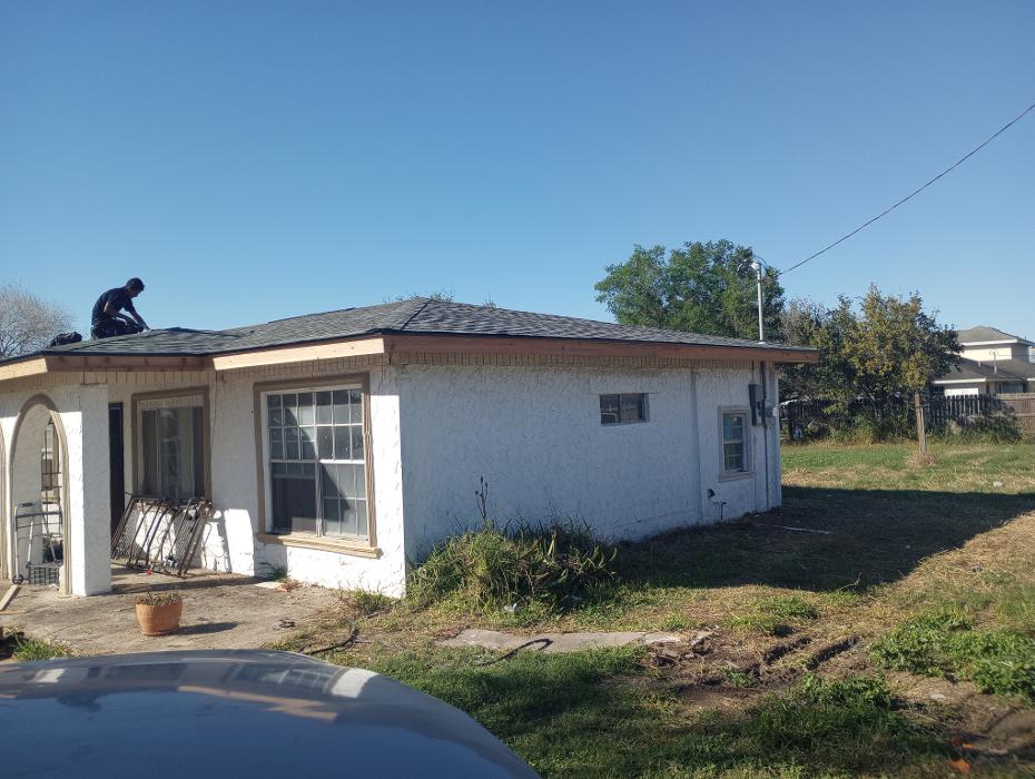 Lone Star Roofing N Solar - McAllen, TX