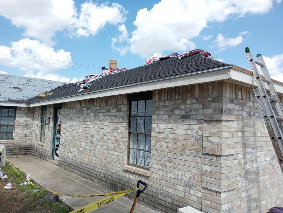 Lone Star Roofing N Solar - McAllen, TX