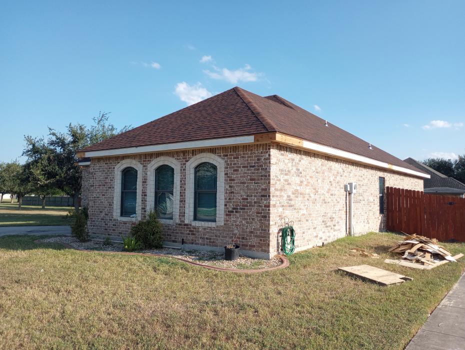 Lone Star Roofing N Solar - McAllen, TX