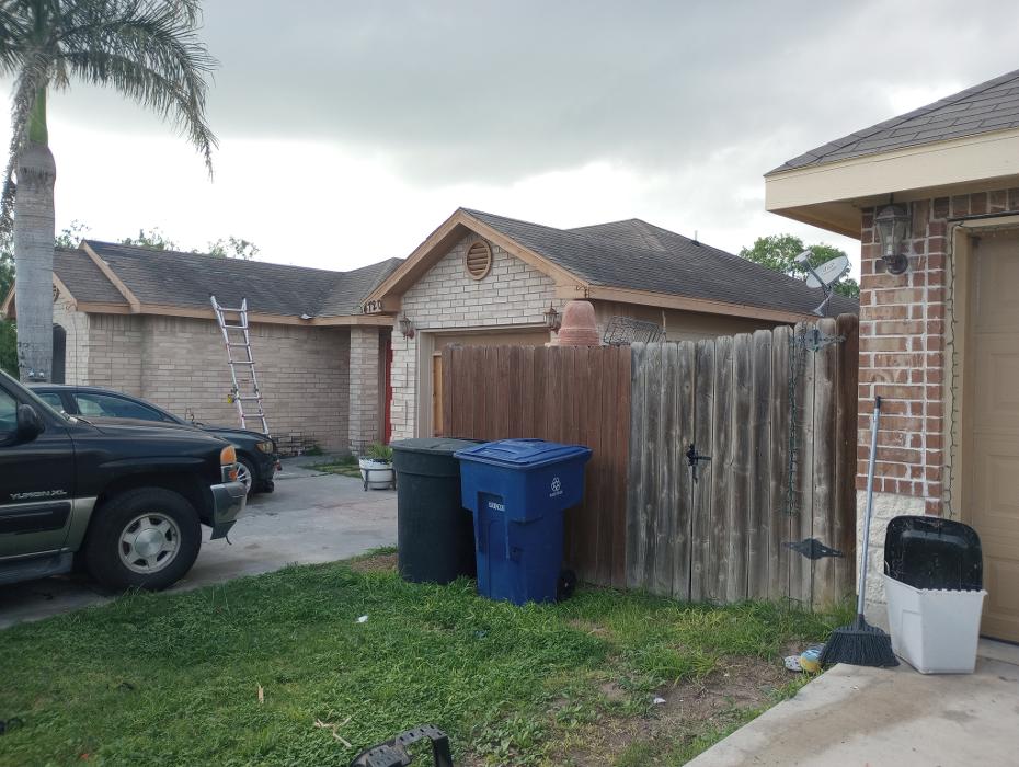 Lone Star Roofing N Solar - McAllen, TX