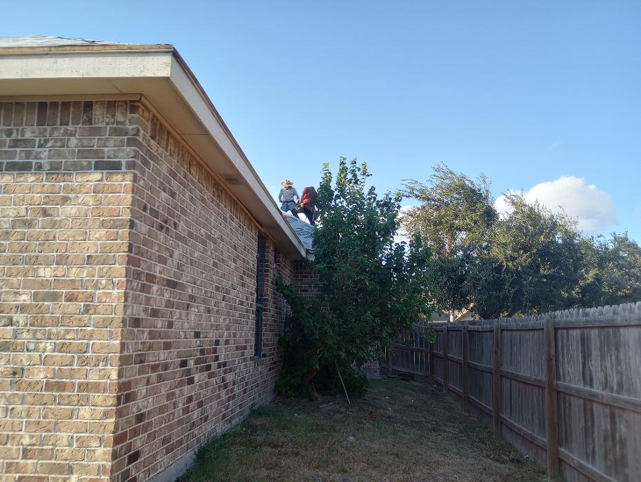 Lone Star Roofing N Solar - McAllen, TX