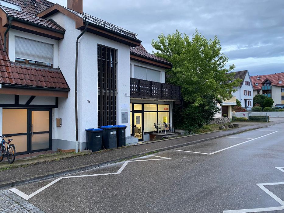 ERGO Hauptagentur Tom Stijakovic, Schönbergstraße in Gundelfingen