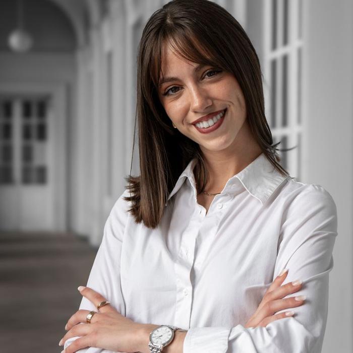 ERGO Versicherung Penelope Thys, Provinzialstraße in Urbar