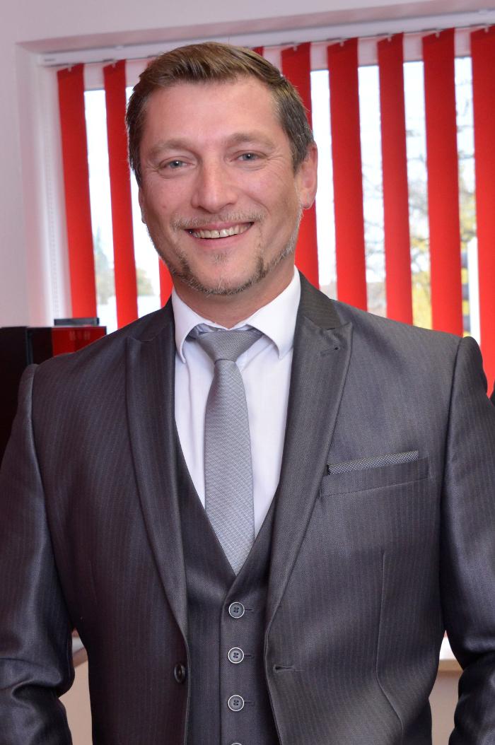 ERGO Versicherung Mario Fischer, Ferdinand-Arauner-Straße in Solnhofen