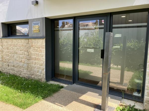 Orthodontie Plescop orthodontiste, chirurgien dentiste qualifié en orthopédie dentofaciale