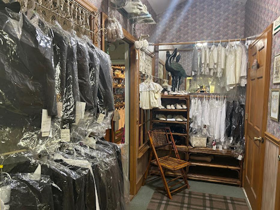 Peaches & Dreams and Layton's Tux Shop - Blackshear, GA