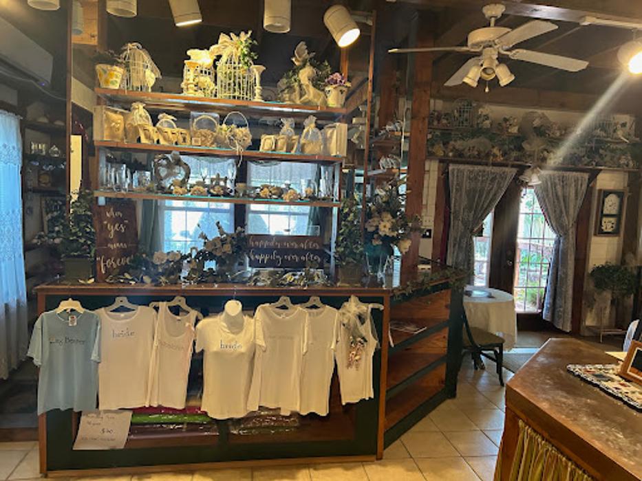 Peaches & Dreams and Layton's Tux Shop - Blackshear, GA