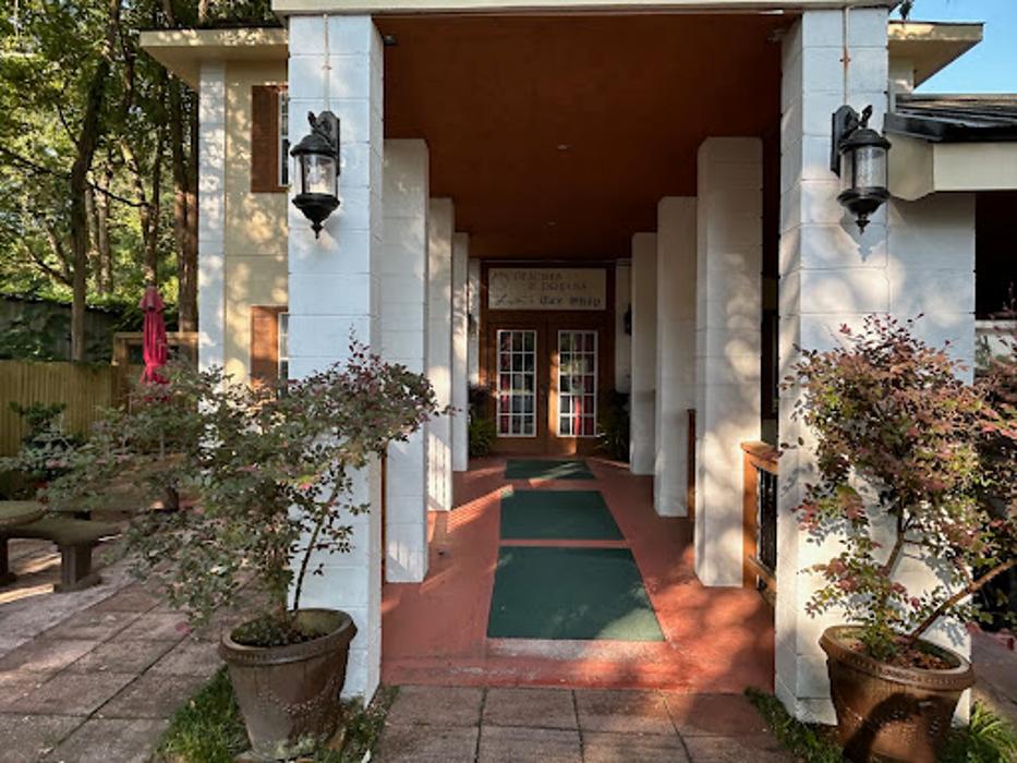 Peaches & Dreams and Layton's Tux Shop - Blackshear, GA