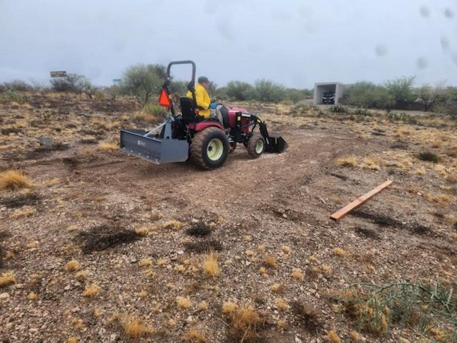 Little Red Tractor Services - Sahuarita, AZ