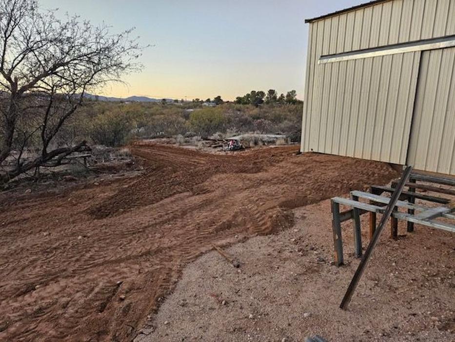 Little Red Tractor Services - Sahuarita, AZ