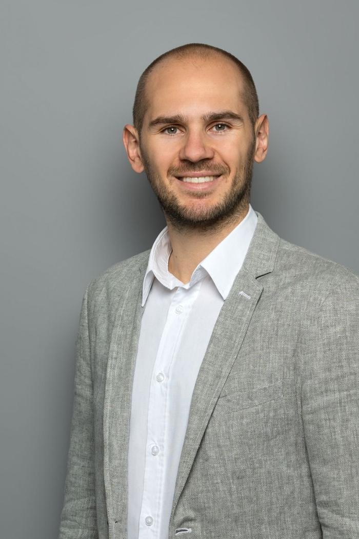 ERGO Versicherung Andreas Hundhammer, Kreuzweg in Dernbach