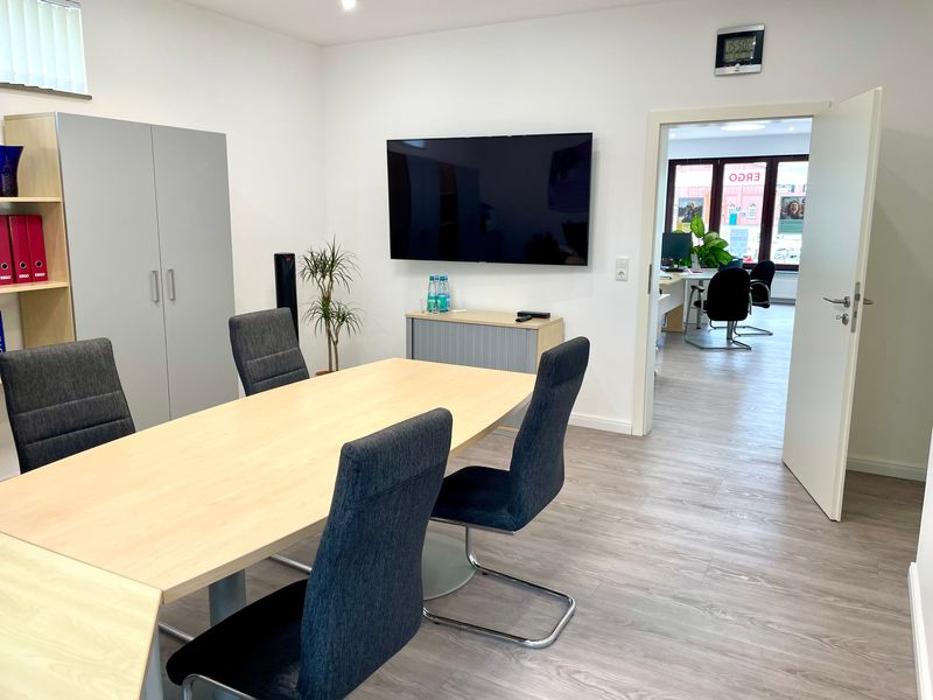 ERGO Versicherung Irina Novikova, Marktstraße in Stadland