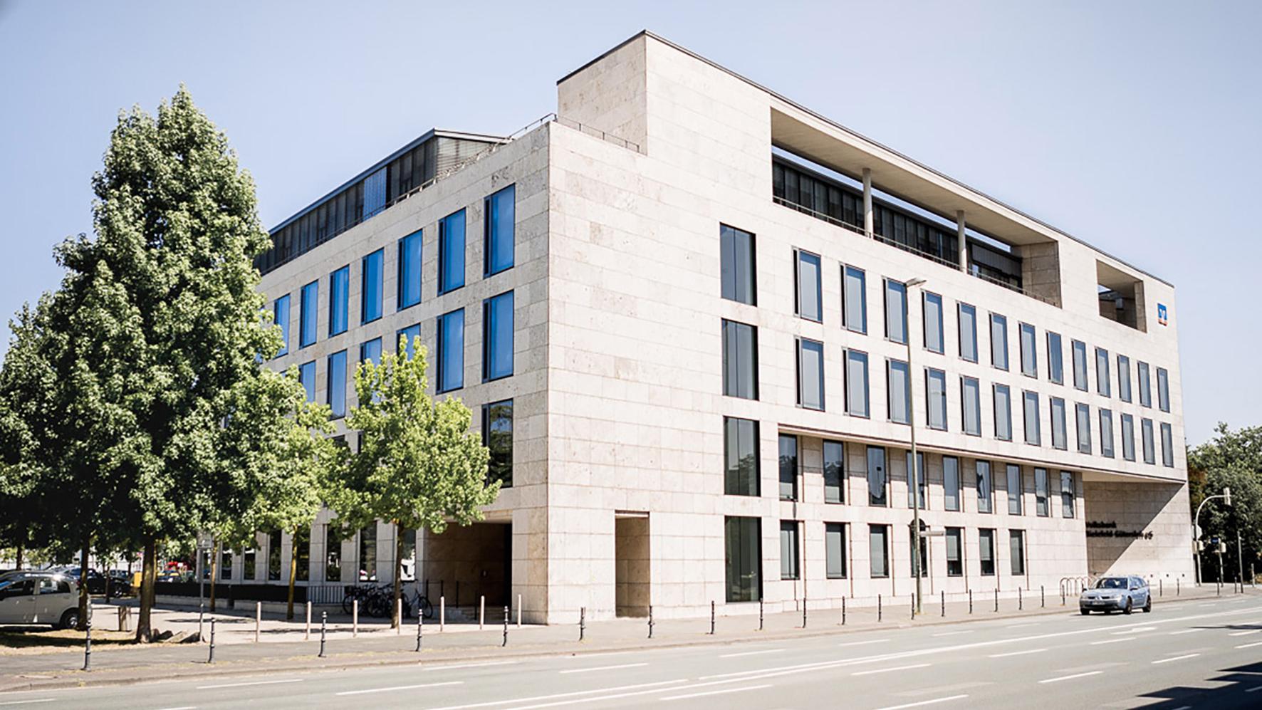 Volksbank in Ostwestfalen eG - Regionalzentrum Gütersloh, Friedrich-Ebert-Straße in Gütersloh