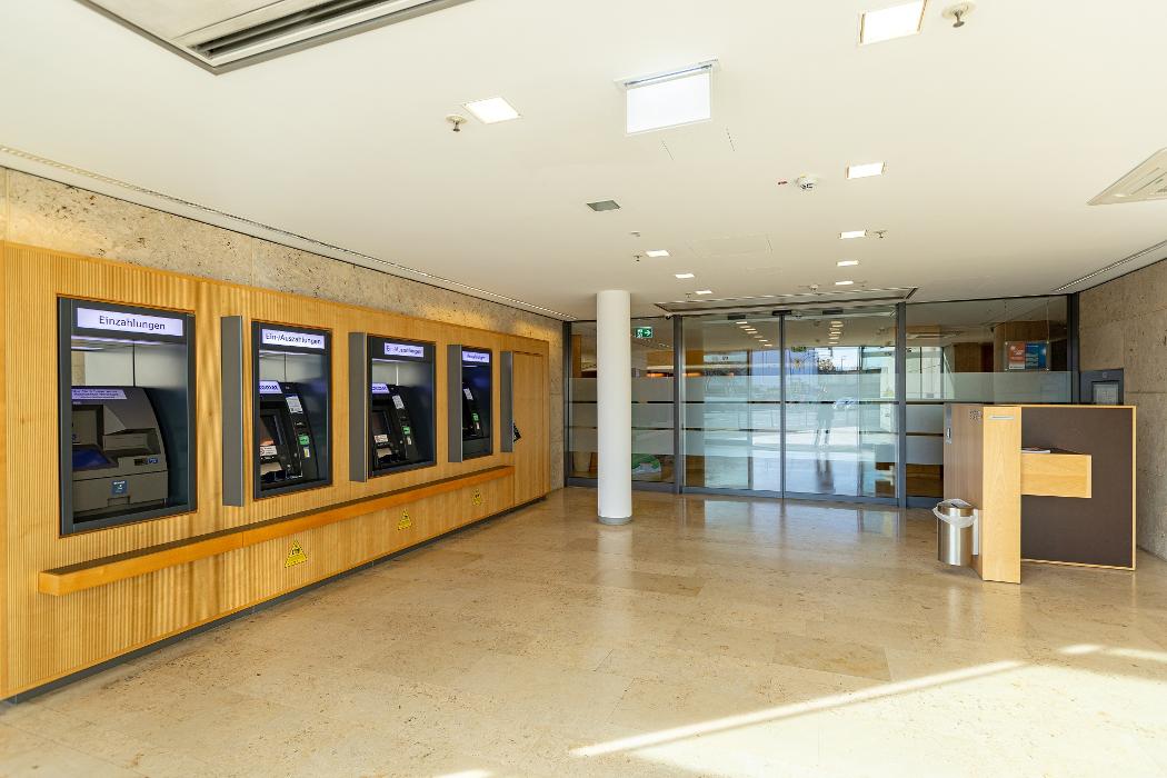 Volksbank in Ostwestfalen eG - Regionalzentrum Gütersloh, Friedrich-Ebert-Straße in Gütersloh