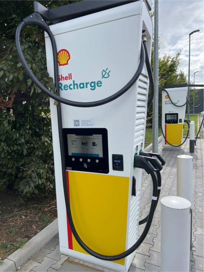 Shell Recharge Charging Station, Bornstraße in Dortmund