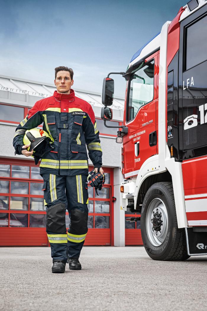 Verkaufs- und Servicecenter Ost Rosenbauer Österreich GmbH, Hauptstraße in Achau