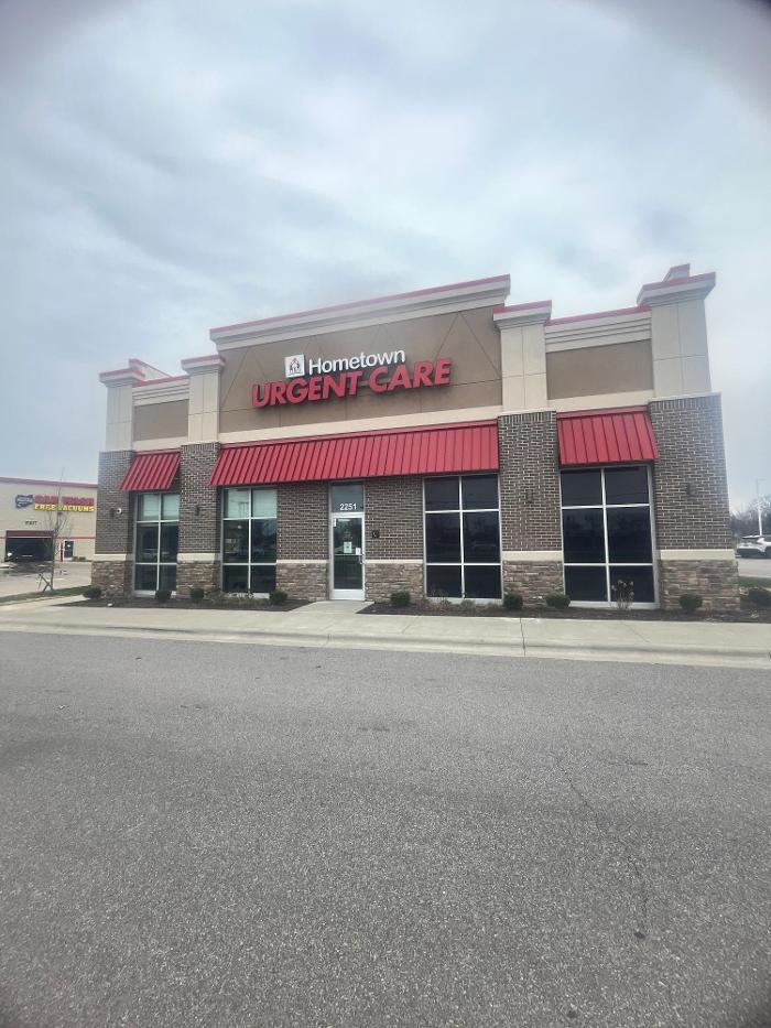 Outside building of Hometown Urgent Care & Occupational Health in Lorain, Ohio.