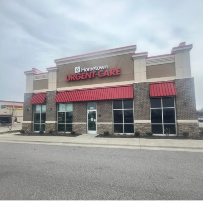 Outside building of Hometown Urgent Care & Occupational Health in Lorain, Ohio.