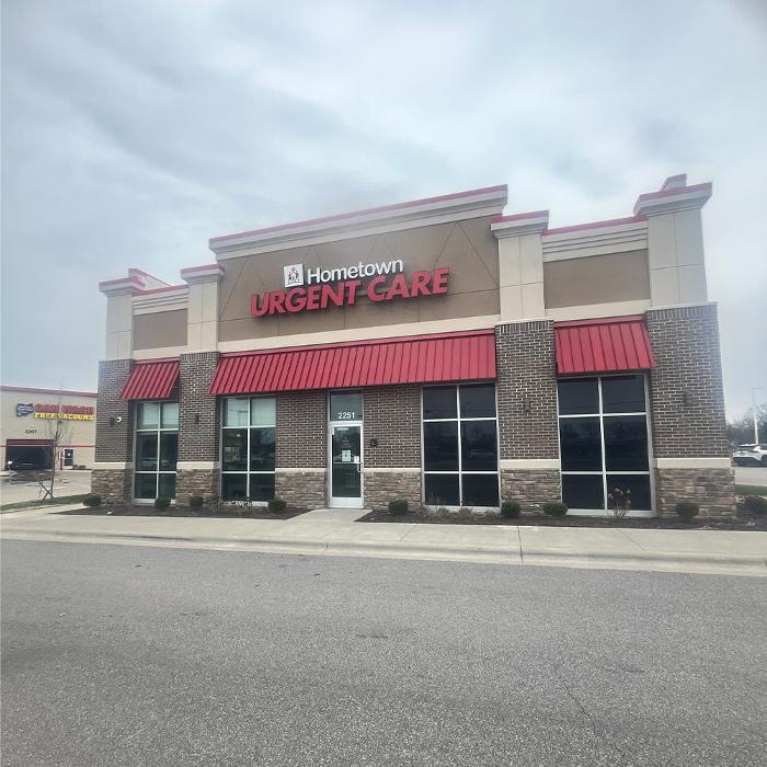 Outside building of Hometown Urgent Care & Occupational Health in Lorain, Ohio.