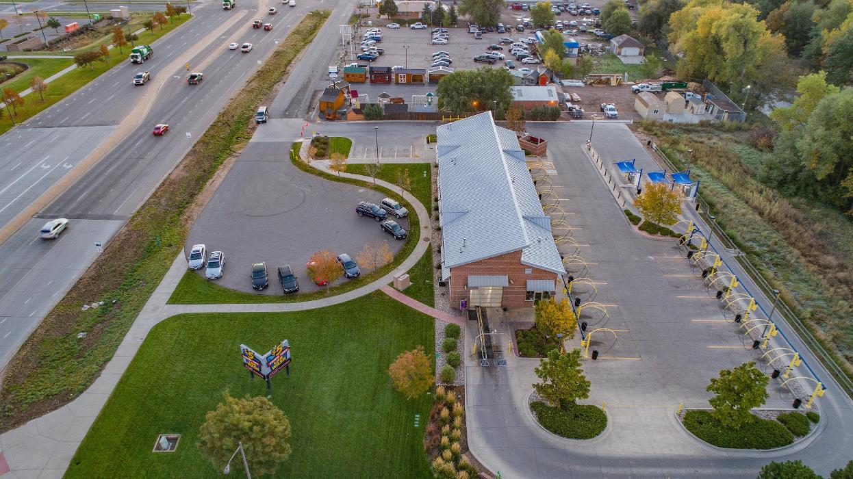 Breeze Thru Car Wash - Pershing Image