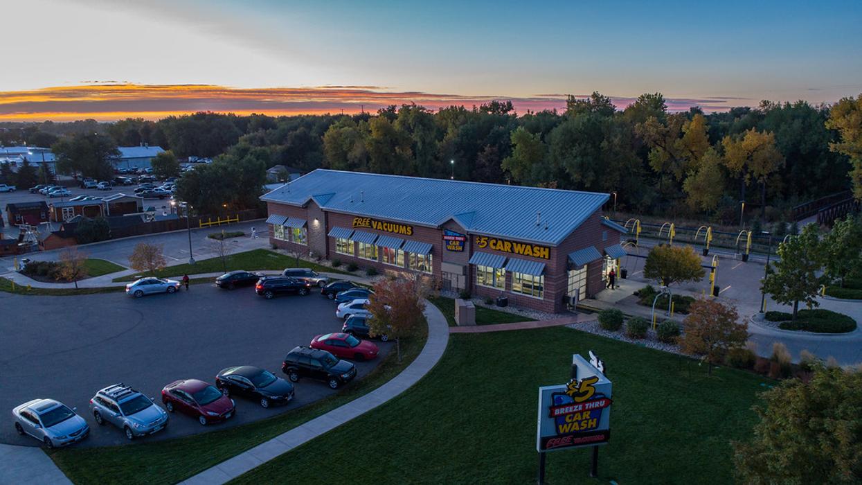 Breeze Thru Car Wash - Pershing Image