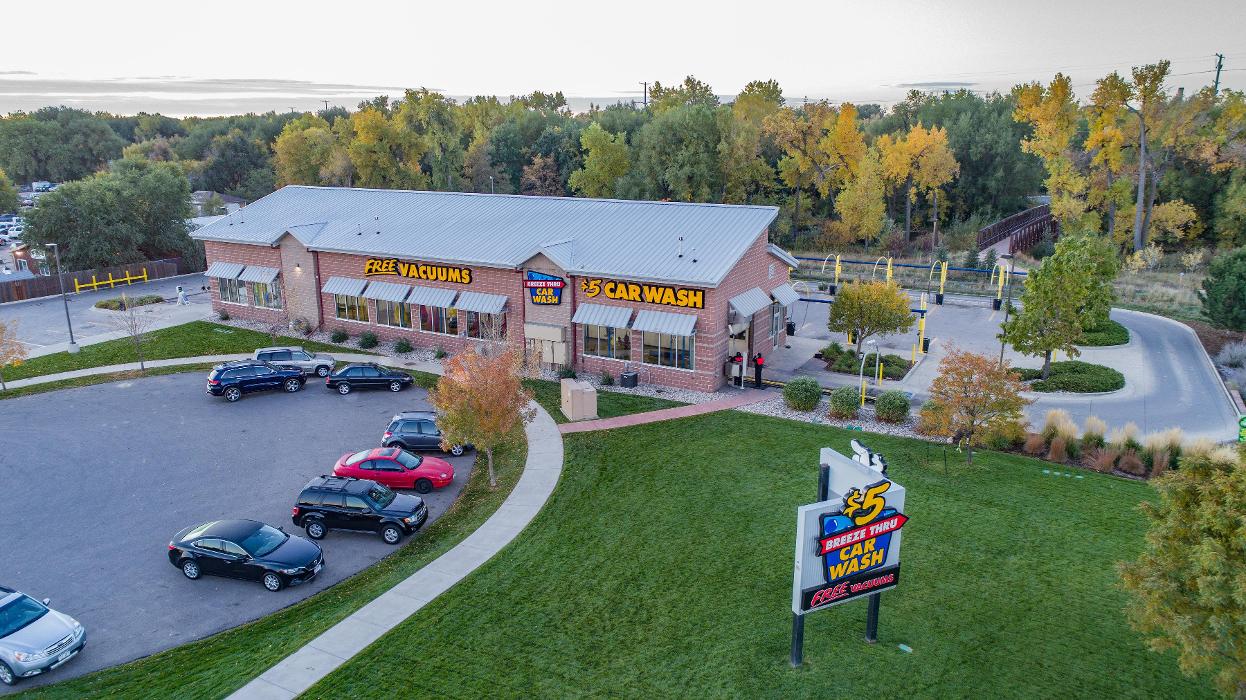 Breeze Thru Car Wash - Pershing Image