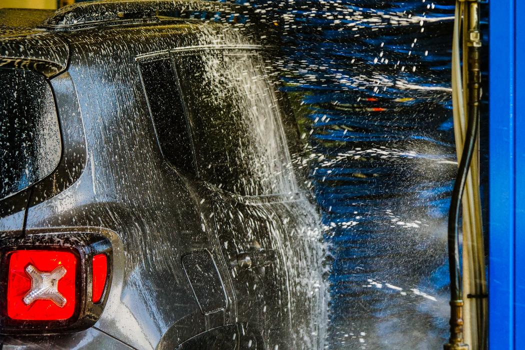 Breeze Thru Car Wash - Pershing Image