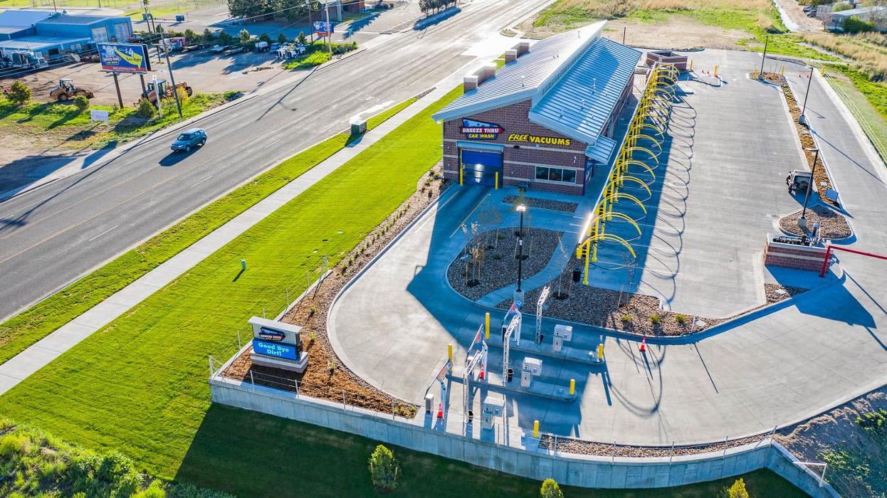 Breeze Thru Car Wash - Pershing Image