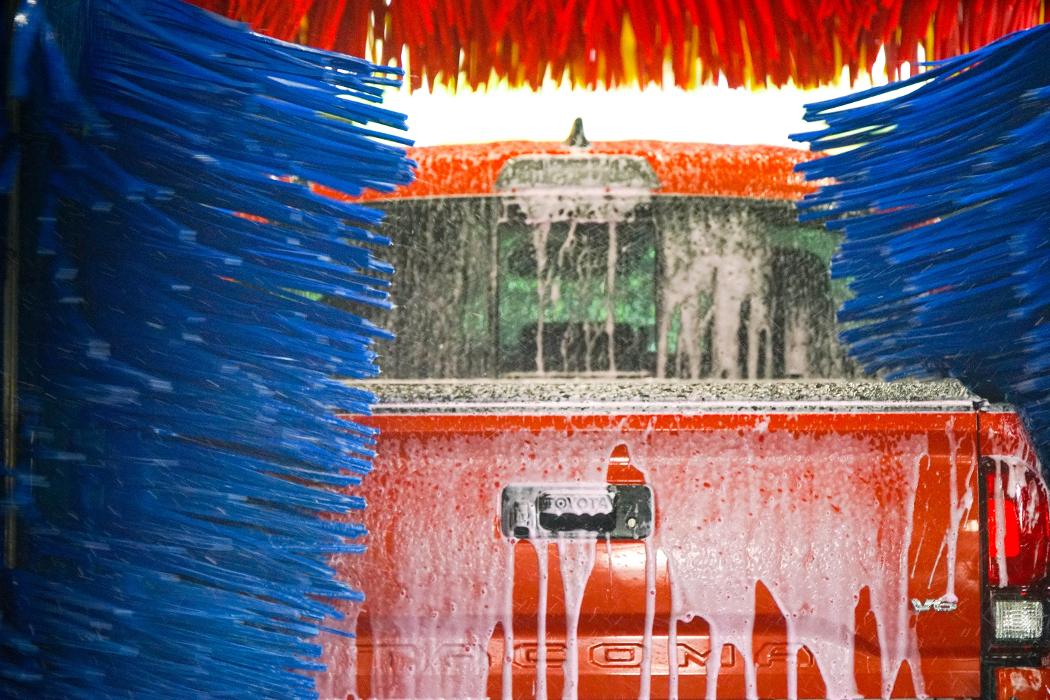 Breeze Thru Car Wash - Greeley Image