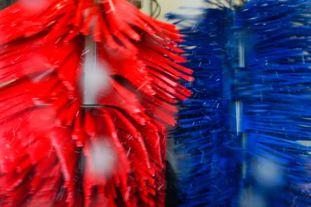 Breeze Thru Car Wash - Greeley Image