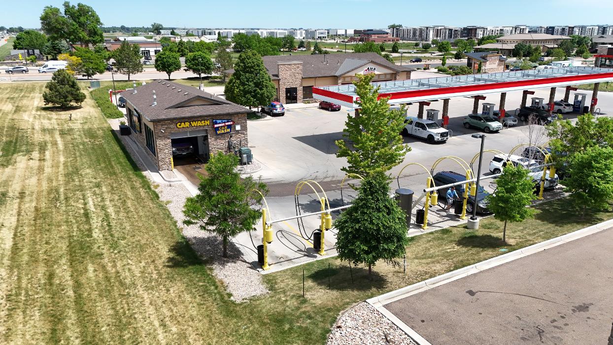 Breeze Thru Car Wash - Johnstown Image