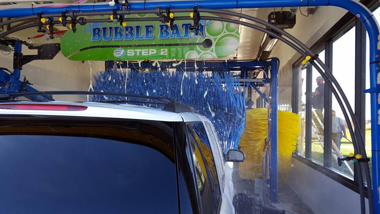 Breeze Thru Car Wash - Johnstown Image