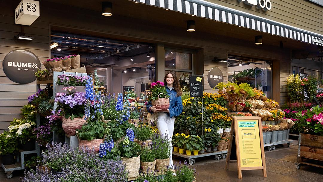 BLUME2000 München Ostbahnhof, Orleansplatz in München