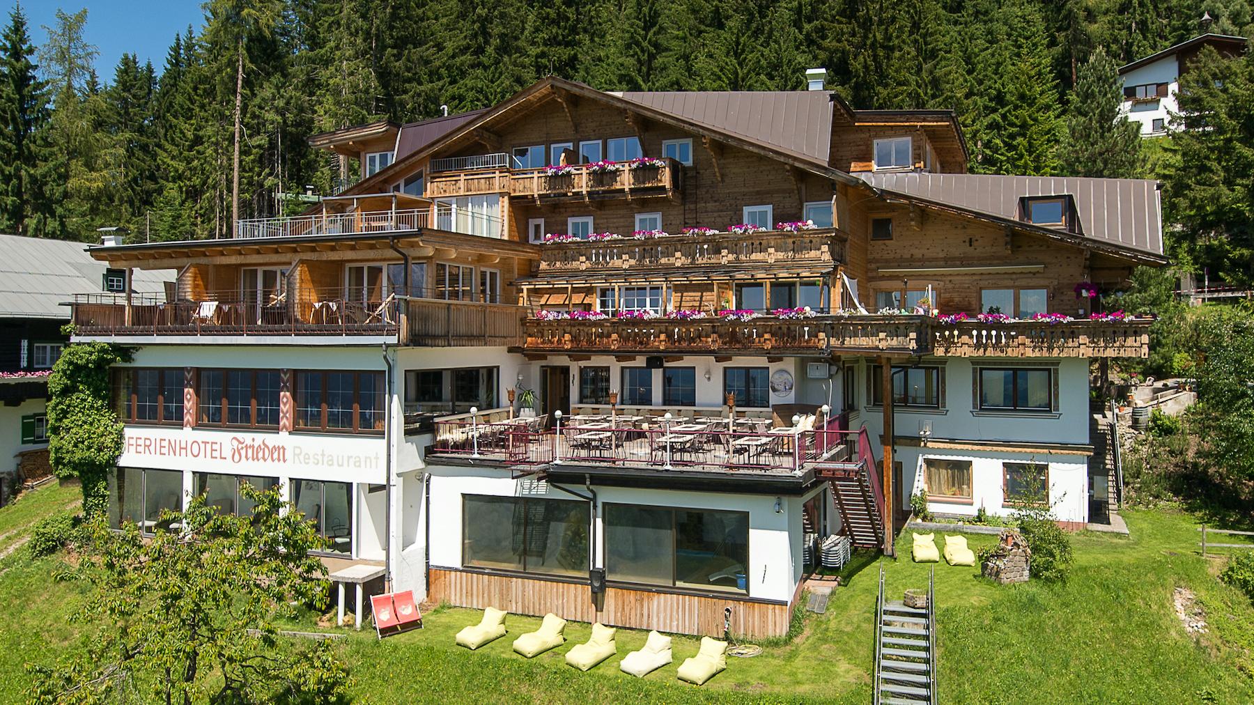 Frieden - DAS Alpine Panorama Hotel, Pillbergstraße in Pill