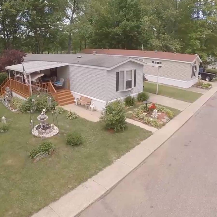 Victoria Woods Mobile Home Park - Midland, MI
