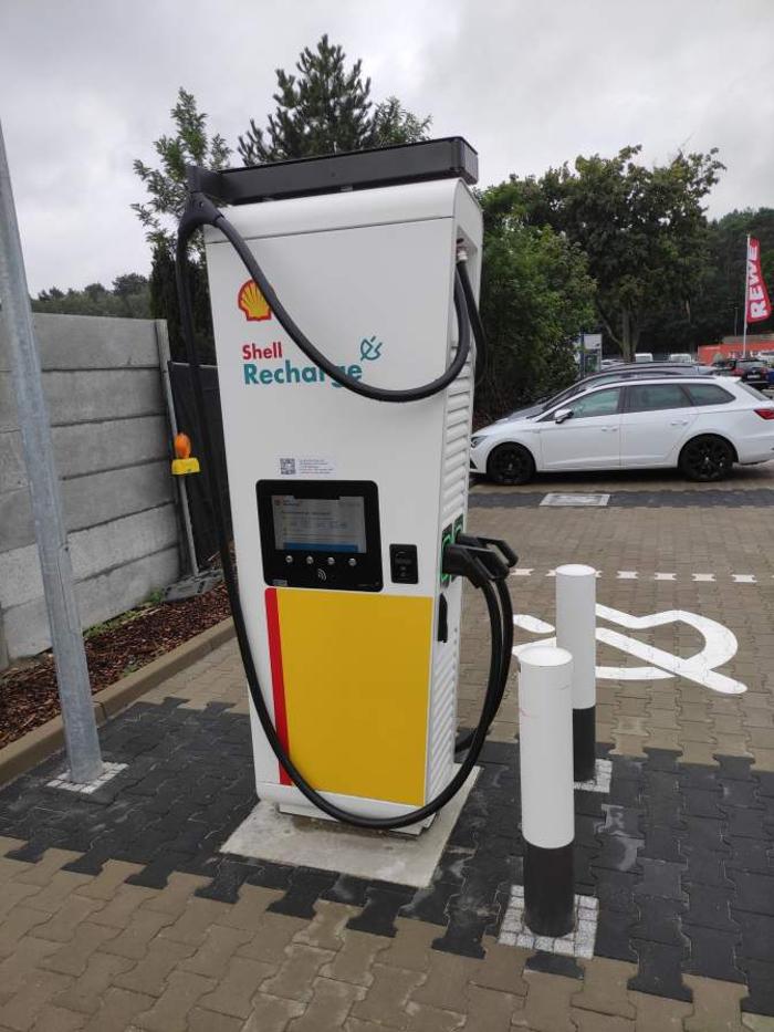 Shell Recharge Charging Station, Brücker Landstraße in Bad Belzig