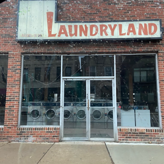 Laundryland - Chicago, IL