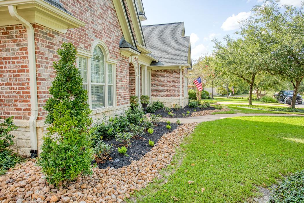 Arbor Ace Landscapes Image