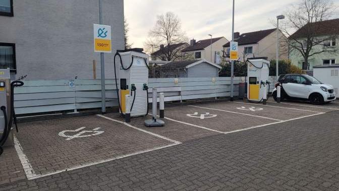 Shell Recharge Charging Station, Am Kreuzstein in Maintal