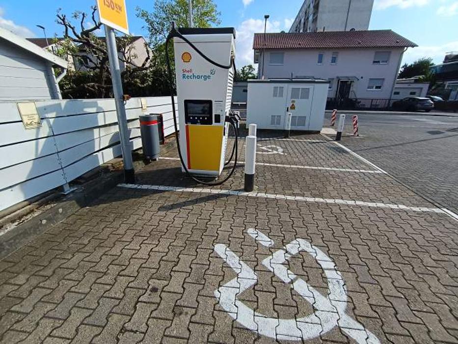 Shell Recharge Charging Station, Am Kreuzstein in Maintal