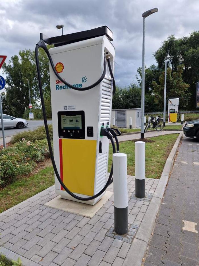 Shell Recharge Charging Station, Am Alten Fährhaus in Ginsheim-Gustavsburg