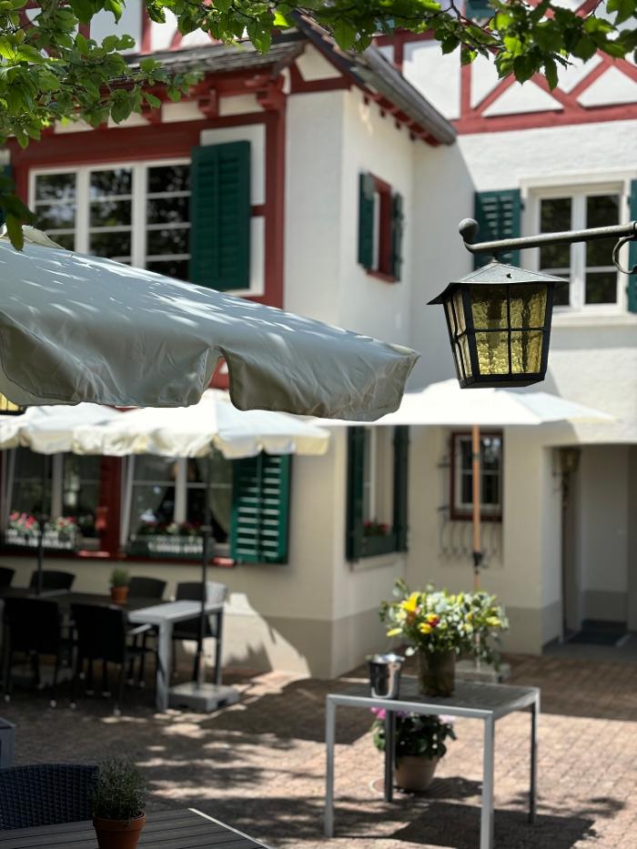 Restaurant zur Rose, Embracherstrasse in Oberembrach