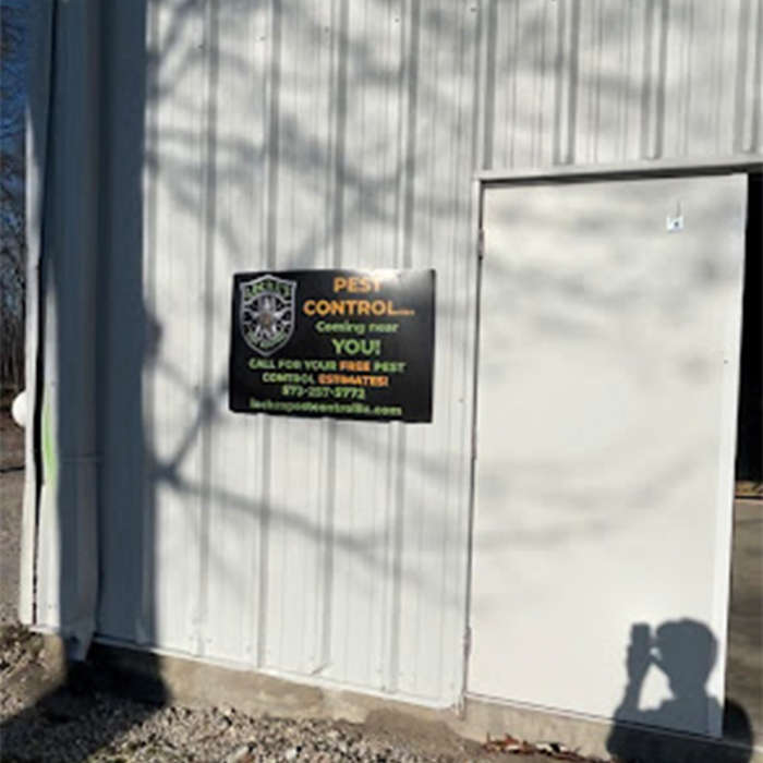 Locke's Pest Control - Holts Summit, MO
