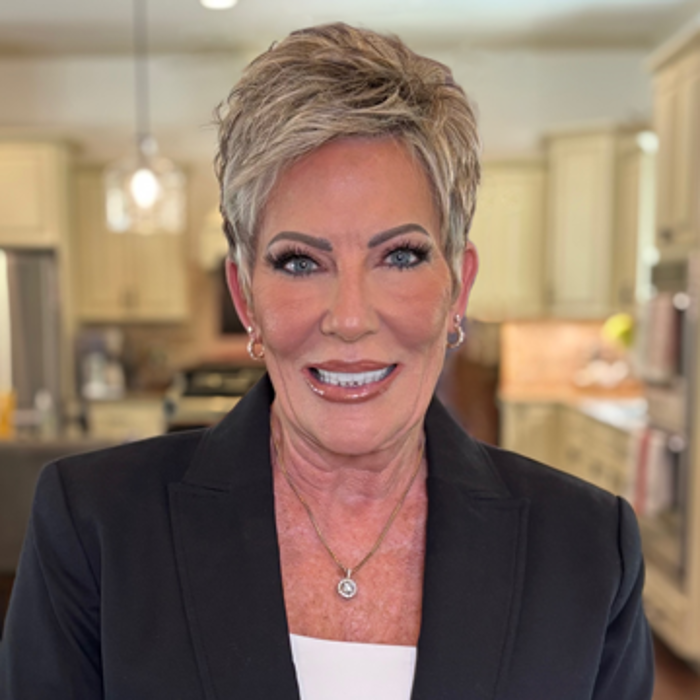 Debbie Windisch, NMLS #659351 - Knoxville, TN