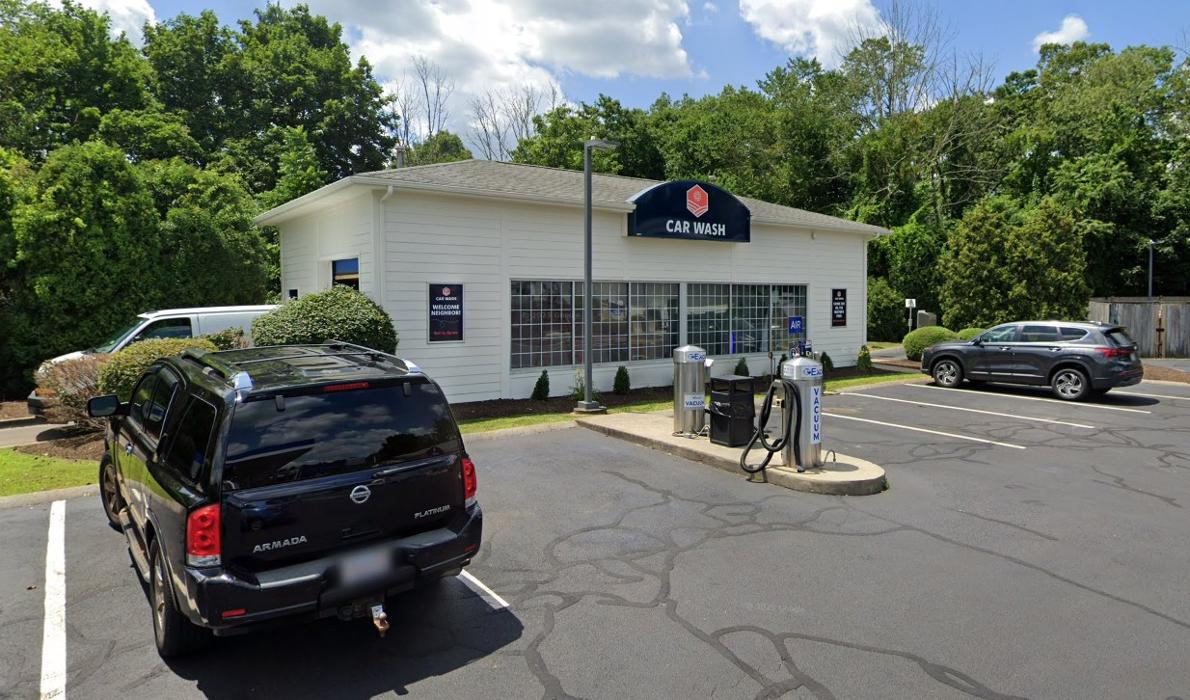 Honey Farms Market Car Wash Image