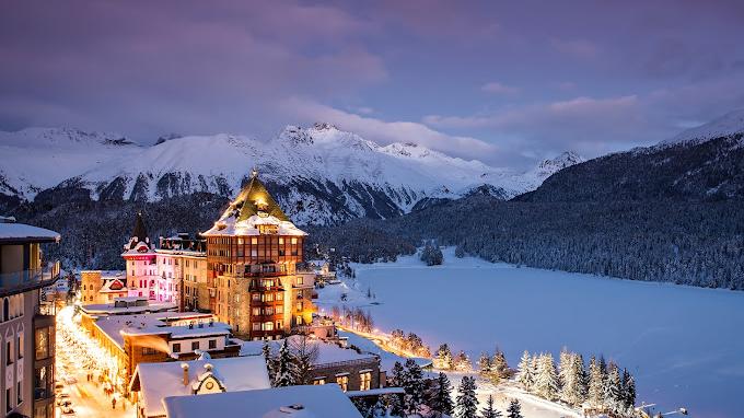 Badrutt's Palace Hotel, Via Serlas in St. Moritz