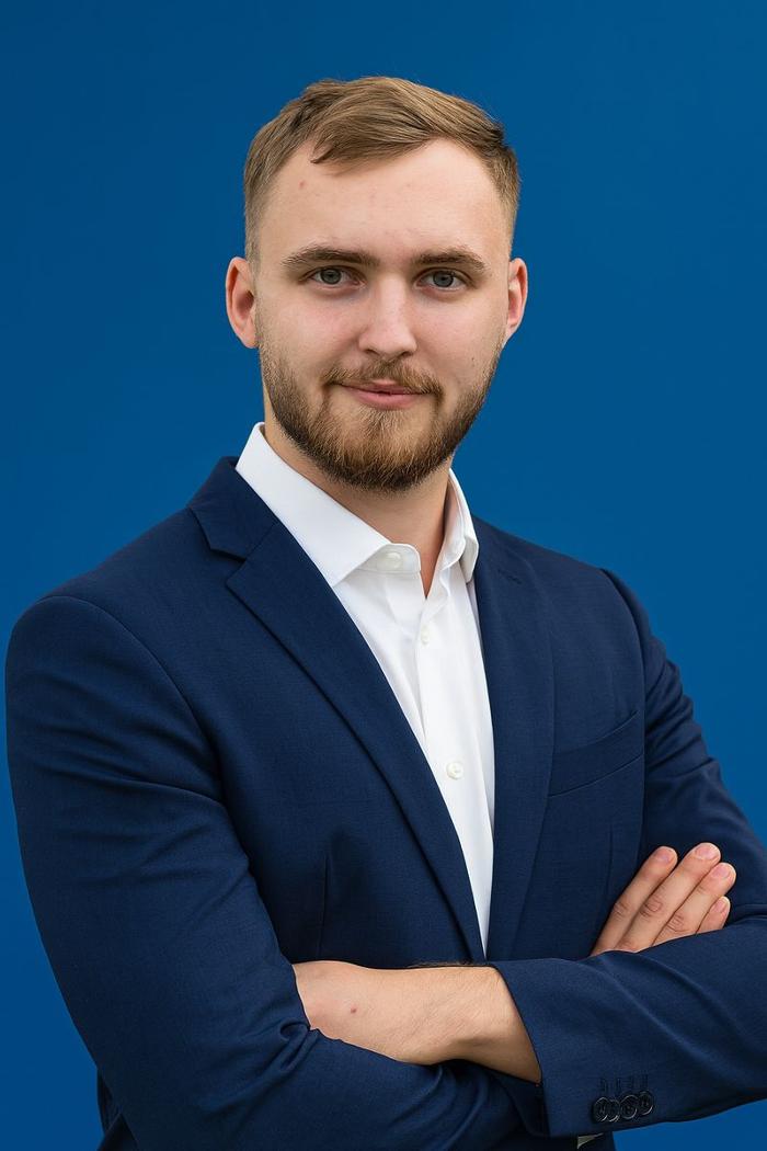 ERGO Versicherung Max-Joshua Bartels, Alter Postweg in Uplengen