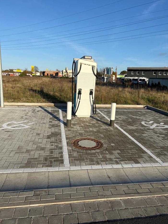 Shell Recharge Charging Station, Baumschulenweg in Celle