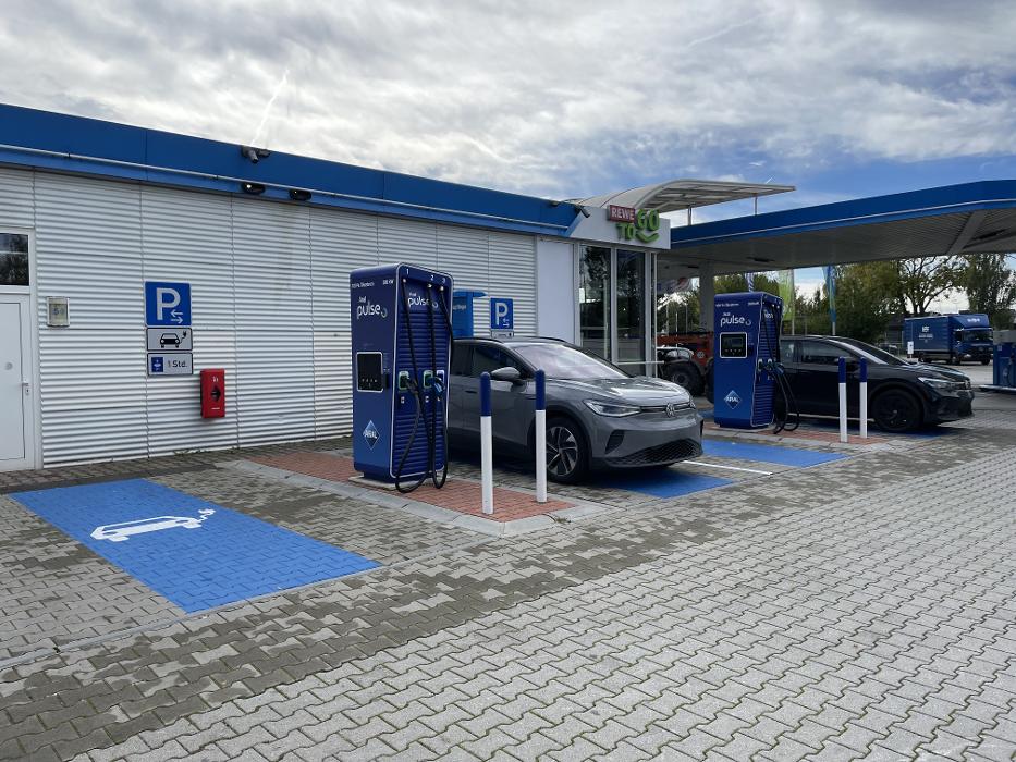 Aral pulse Ladestation, Alte Römerstraße in Dachau