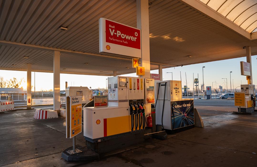 Shell Recharge Charging Station, Magdeburger Chaussee in Burg (bei Magdeburg)